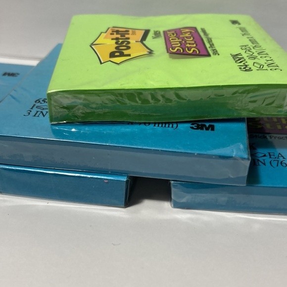 Post It Notes Super Sticky Blue Green 8 Packs - Picture 8 of 12